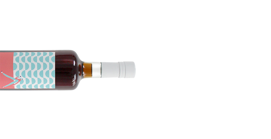 Botella de vermut templat en horizontal.